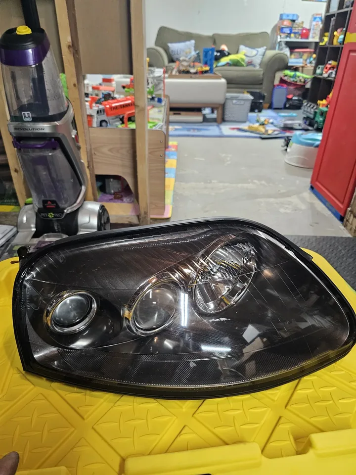 OEM Series 2 passenger side Headlamp assembly. — photo 2