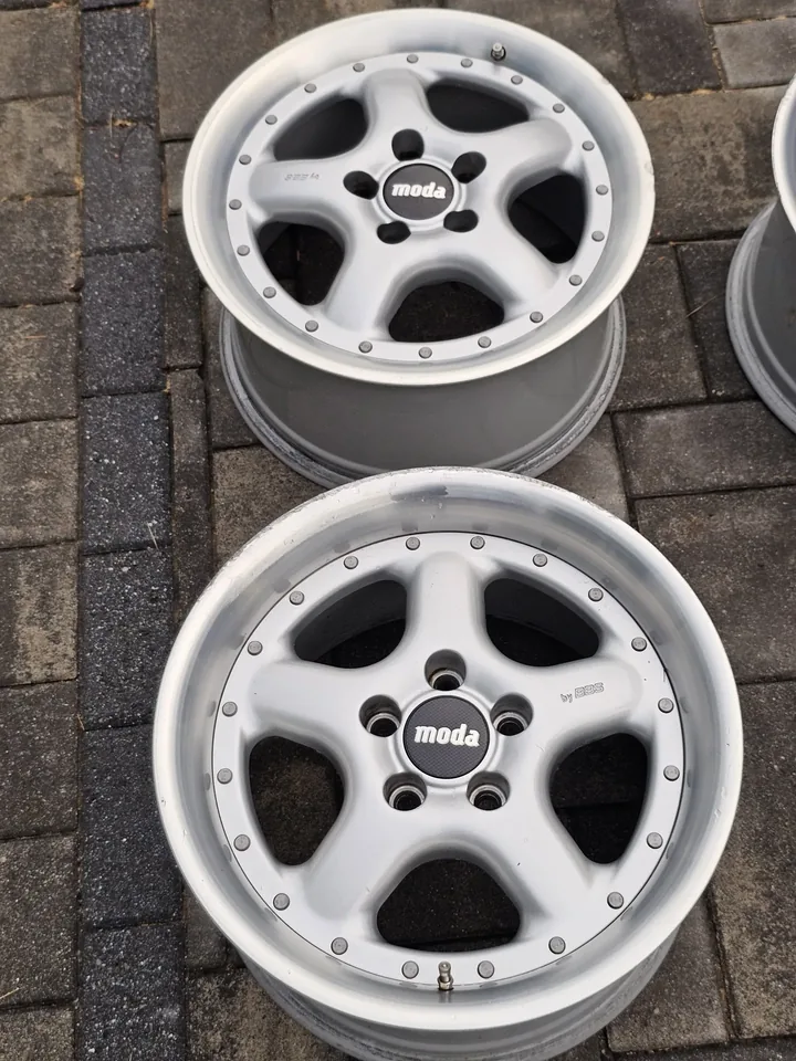 BBS Moda 2 17" Staggered Supra Fitment — photo 8