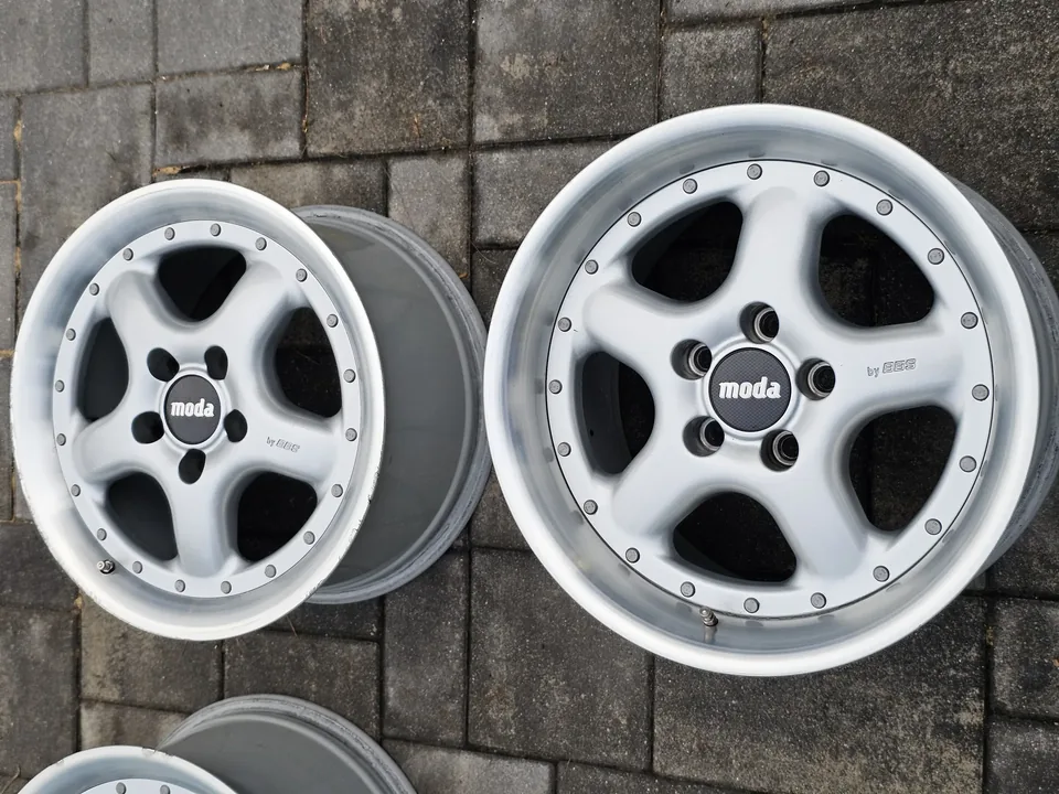 BBS Moda 2 17" Staggered Supra Fitment — photo 9